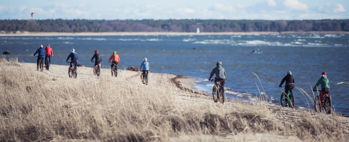 Wundercon outdoor cycling by the sea